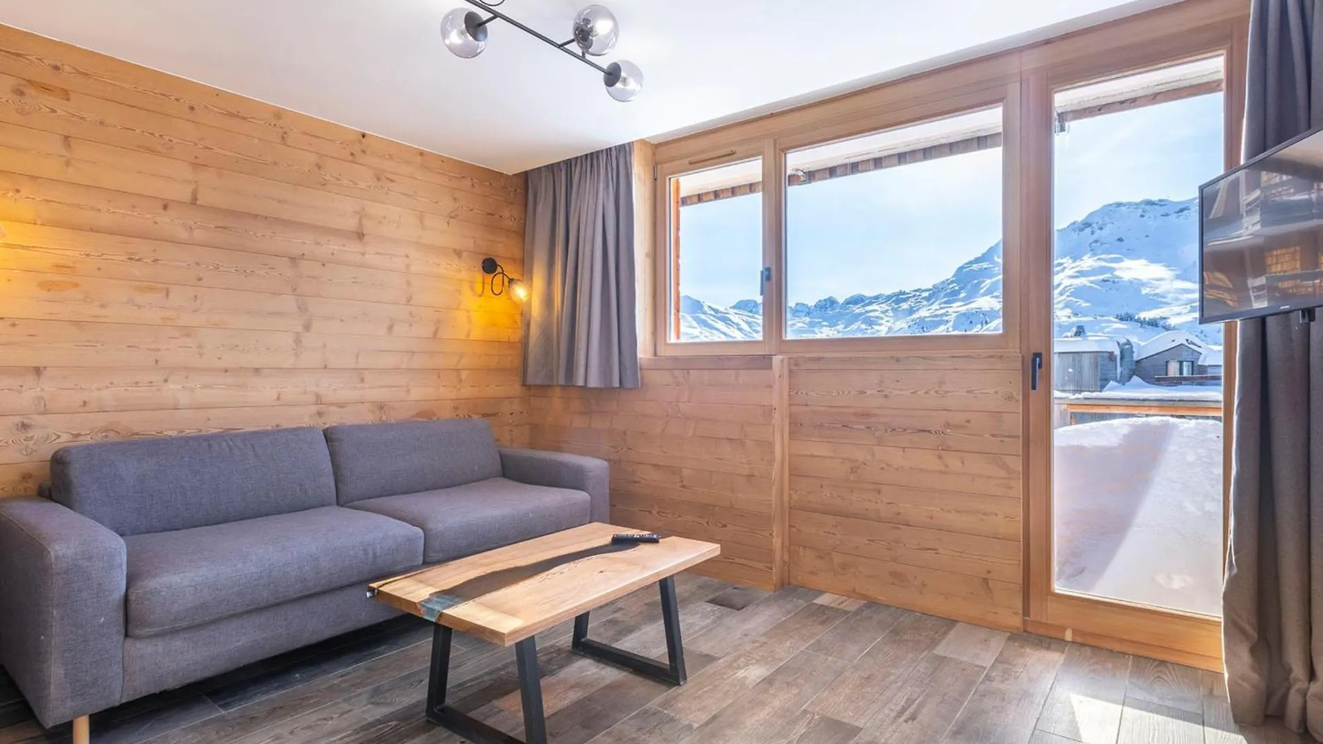 Appartement Renove, 6 Pers., Luxe, Balcon Sud, Acces Direct Pistes, Services Inclus - Fr-1-314-239 Morzine